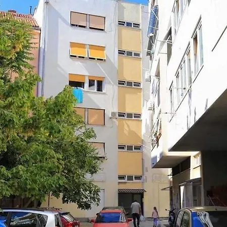 Bella Elia Split