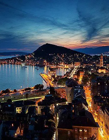 Bella Elia Apartment