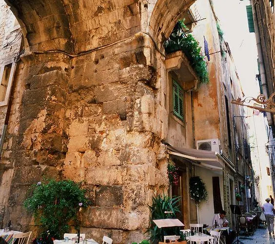 דירה Bella Elia *